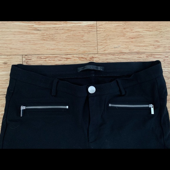 Zara black leggings / pants with zipper details - Picture 2 of 4